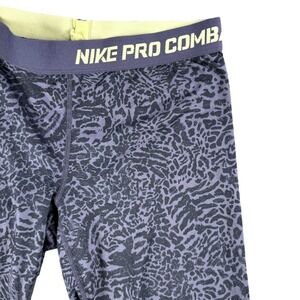 Nike Pro Leggings Dri Fit Women M Purple Animal Print Capri Compression‎